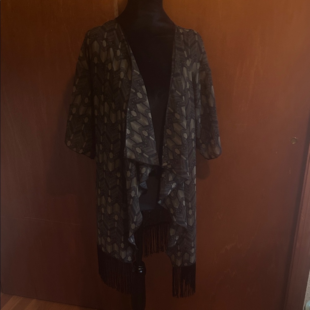 LuLaRoe Black and Gray Patterned Poncho